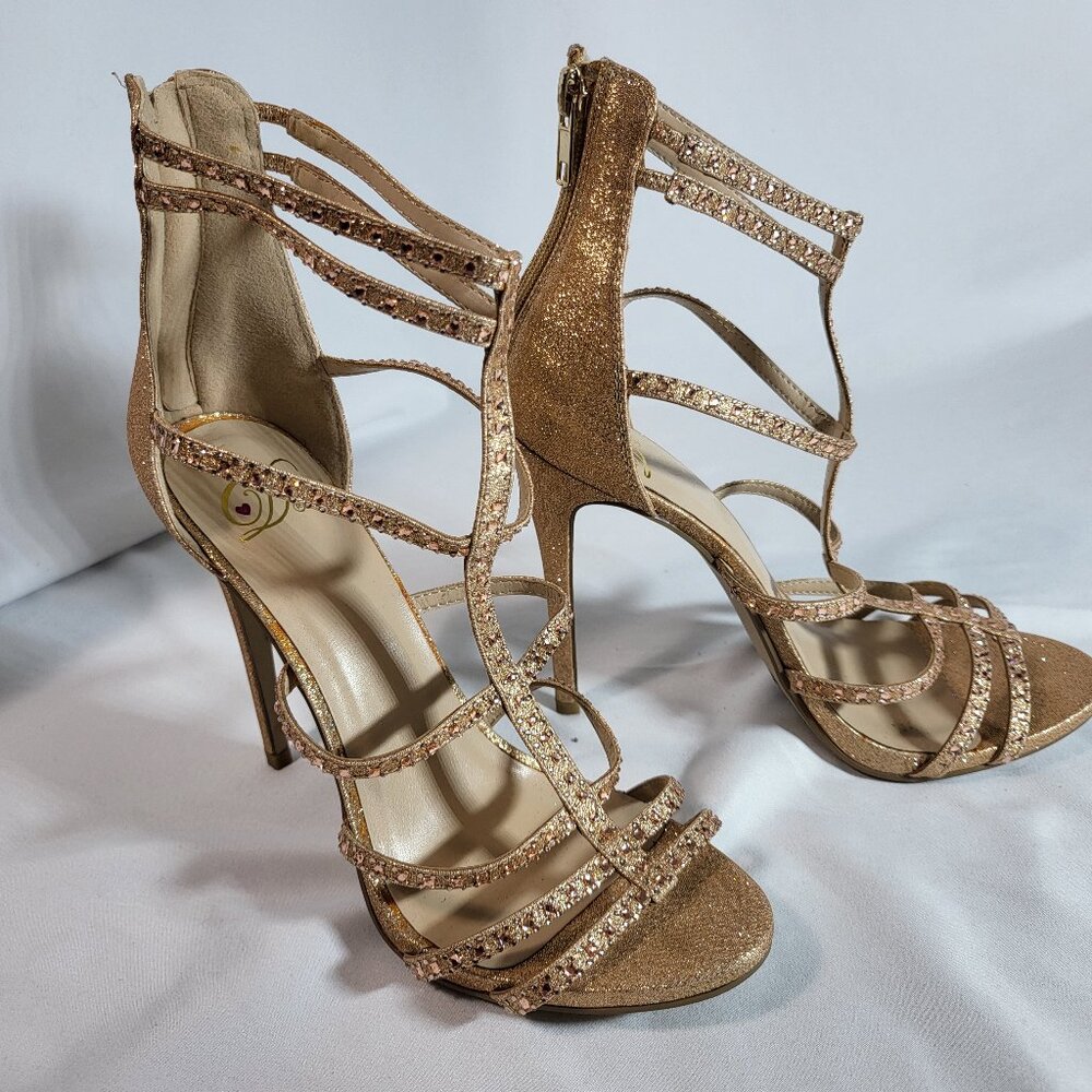 Heart in D Rose Gold Studded Zip Back 5" Pump High Heels Women's Size 9